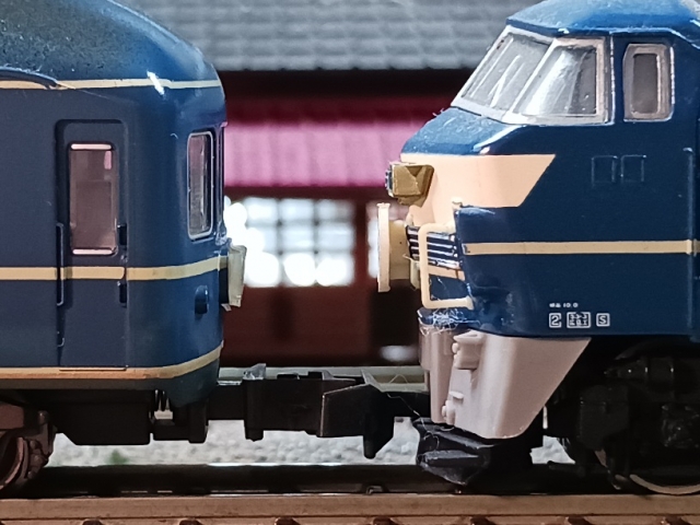 シリーズ20系寝台特急「あさかぜ」(初期編成)とJR EF66-0形電気機関車