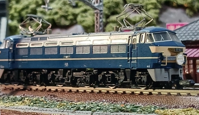シリーズ20系寝台特急「あさかぜ」(初期編成)とJR EF66-0形電気機関車