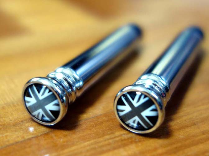 ドアロックピンをブラックジャック仕様に | ナオの備忘録 ＜NAO's BLOG＞