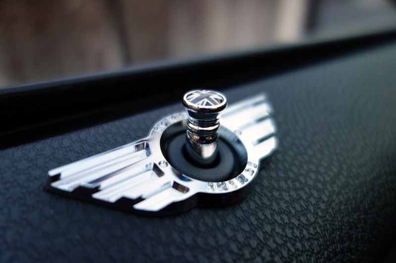 ドアロックピンをブラックジャック仕様に | ナオの備忘録 ＜NAO's BLOG＞