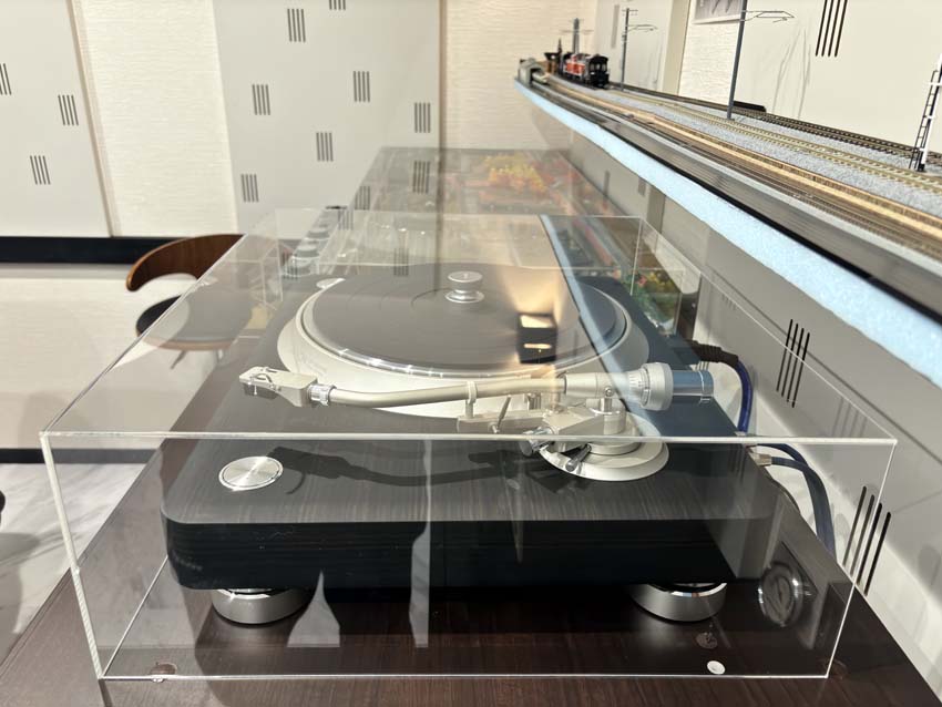 レコードプレーヤー用のアクリルカバー ＜オーダーメイド＞ | ナオの
