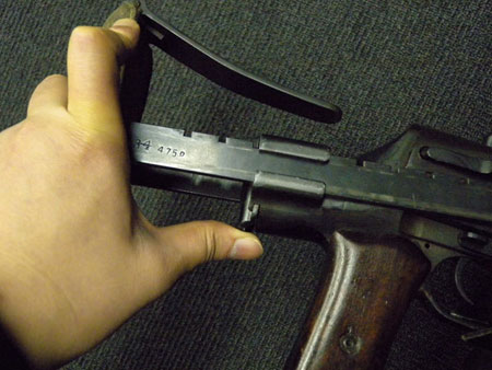 折り畳む銃床 「DT 車載軽機関銃」 | Chicago Blog