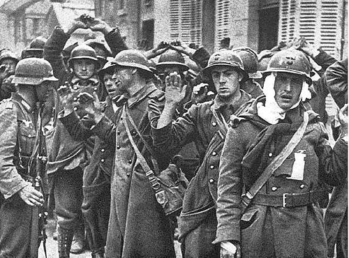 ヤフオク出品中! フランス軍 M26アドリアンヘルメット