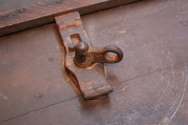 陸軍十五糎榴弾砲用破甲榴弾弾薬箱＆PILOT製錠前 | Chicago Blog