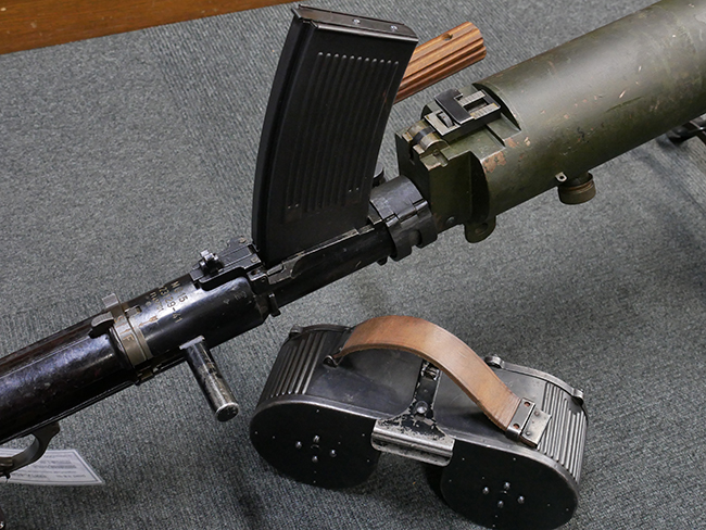 3000発装填 電動ゼンマイ巻き上げスイッチつきボックスマガジン でんまぐ 3000発装填 電動ゼンマイ巻き上げスイッチつきボックスマガジン
