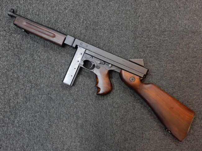 東京マルイM1A1トンプソン　20連タイプショートマガジン 生産終了品箱付東京マルイ製トンプソン用多弾ショートマガジン2本