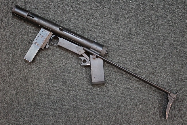 アドリア海を隔てて同規格マガジン…アルバニア P84とベレッタ M12