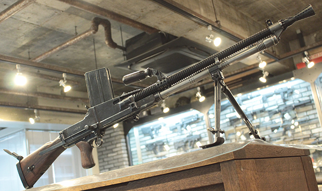 ルーマニアのZB30軽機関銃 | Chicago Blog
