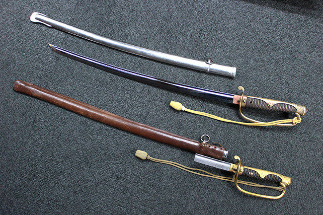 ユ*コ様 出征旗 入隊幟 オマケ付き旧日本軍 九十五式軍刀外装刀つば 海軍 戦争 ユ*コ様 出征旗 入隊幟 オマケ付き旧日本軍 九十五