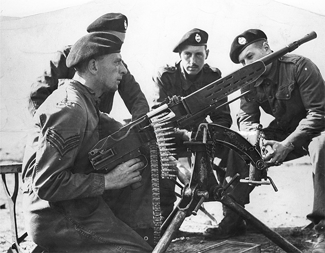 ソ連　PM1910重機関銃　布製弾帯 ソビエト PM1910/30 マキシム重機関銃 (プラモデル) - ホビー