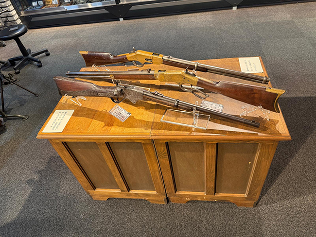 シカゴ大阪店にて松本零士先生旧蔵品古式銃コレクション展示、いよいよ