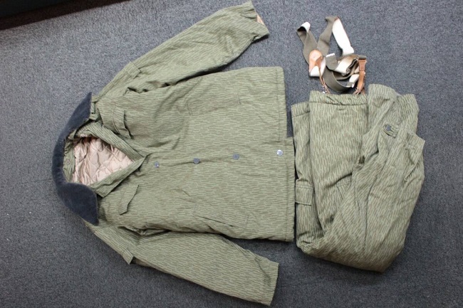 大阪店から現在ヤフオクに東ドイツ軍軍装品8点を出品中です! | Chicago
