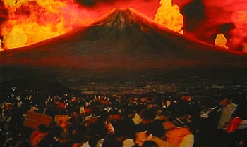 富士山爆発 富士山頂、ご来光時に約1500人が集結 もし「水蒸気爆発」が起き
