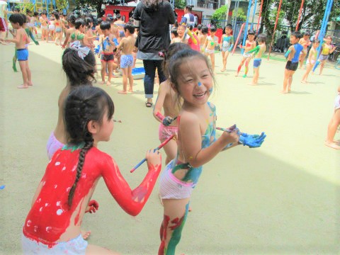 小学生ボディペインティング 