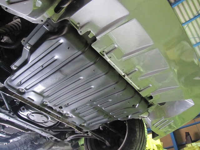 80スープラRZ後期 エンジンアンダーカバー 他4点