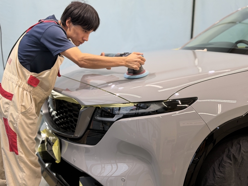 マツダ CX-5が魅せる極上のツヤ。新車に施す「シリカガラス