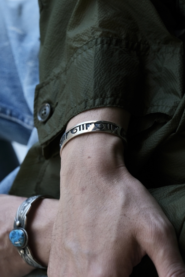 ホピ族バングル HOPI BANGLE-STEWARD TEWAINA ホピ族バングル HOPI BANGLE-STEWARD TEWAINA - メルカリ