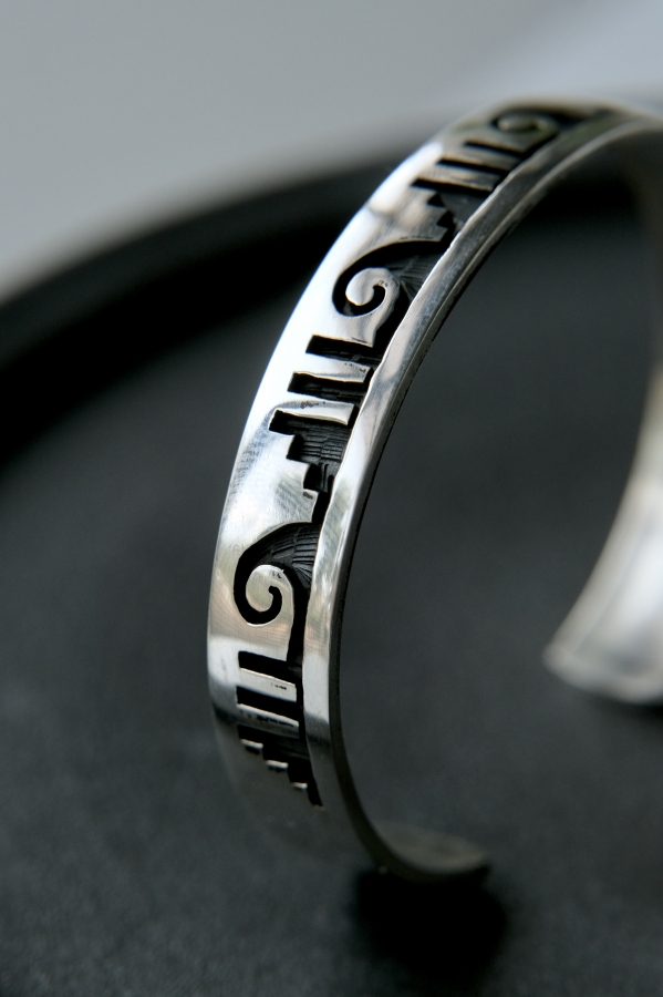ホピ族バングル HOPI BANGLE-STEWARD TEWAINA ホピ族バングル HOPI BANGLE-STEWARD TEWAINA - メルカリ