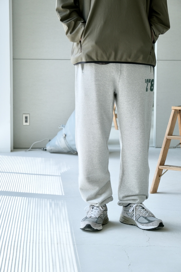 South2 West8 スウェット S2W8” ロゴでアクセントを加えた新作スウェットシリーズ