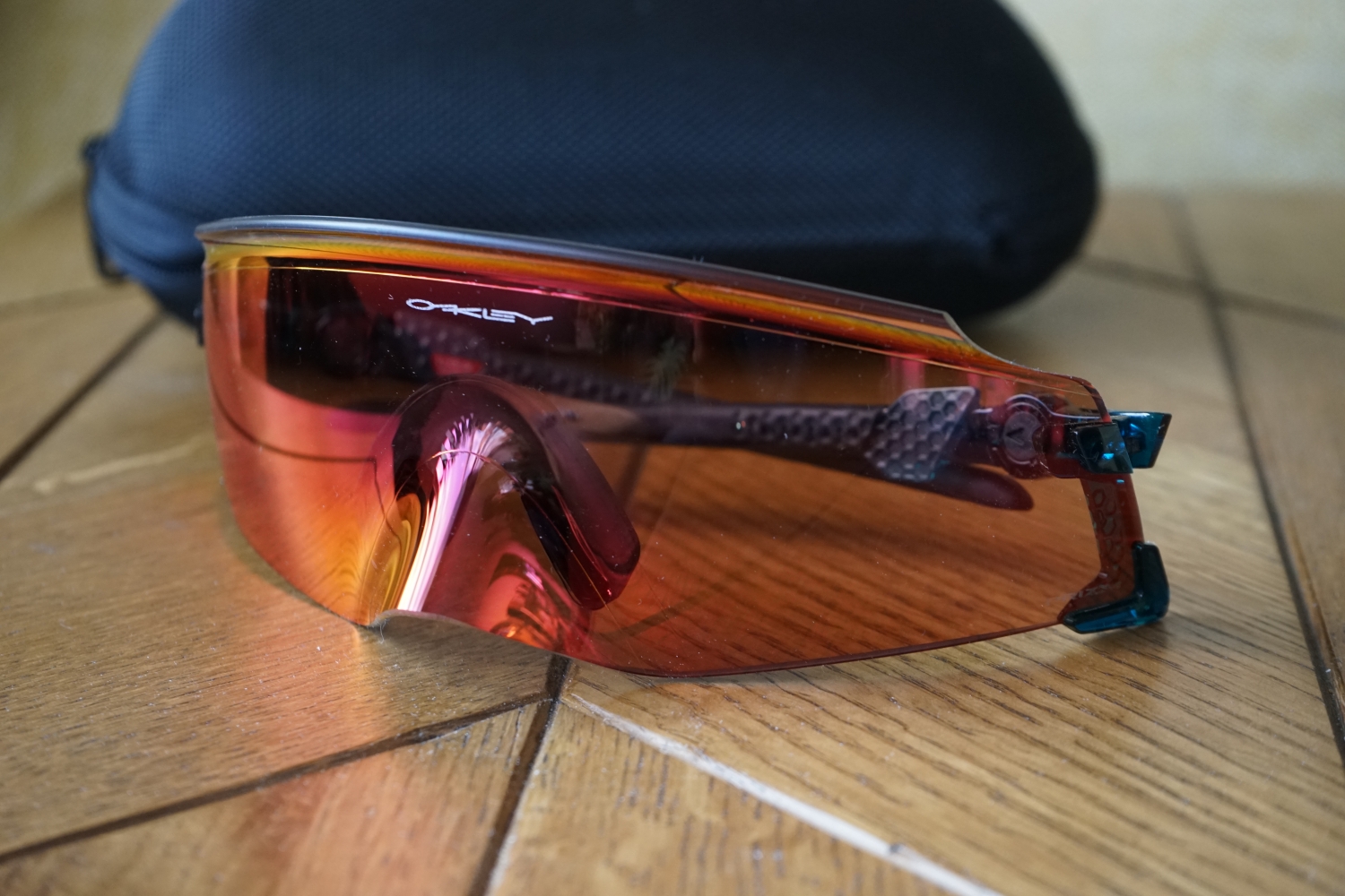 OAKLEY KATO | ある日の光