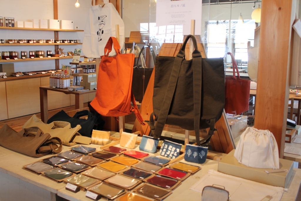 持ちモノ展　開催中
