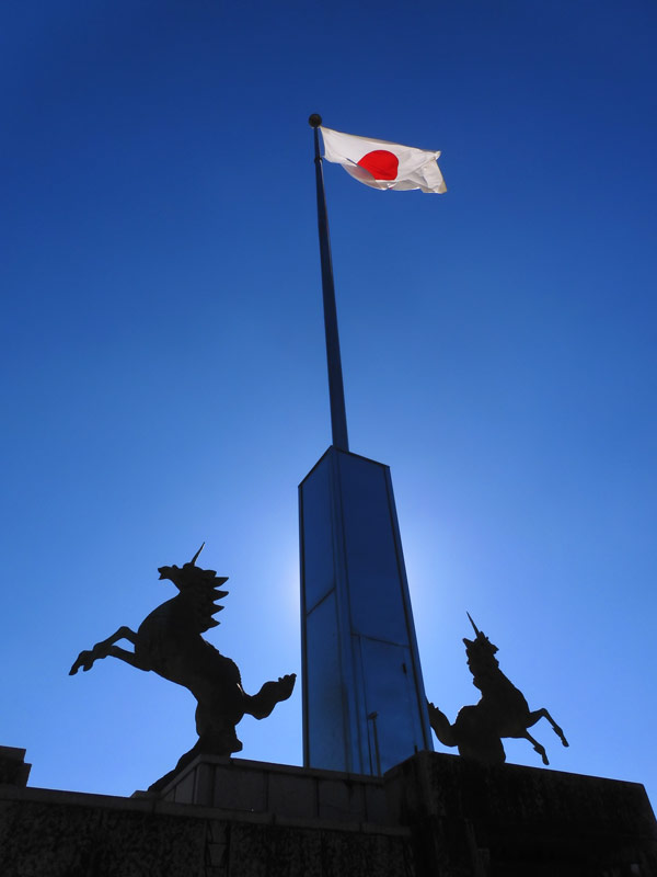 聖徳記念絵画館 ユニコーン像』神宮外苑で出合った阿吽の一角獣！ | K