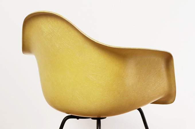 イームズ Eames アームシェル　ハーマンミラー　レモンイエロー イームズ Eames アームシェル ハーマンミラー レモンイエロー ハーマン