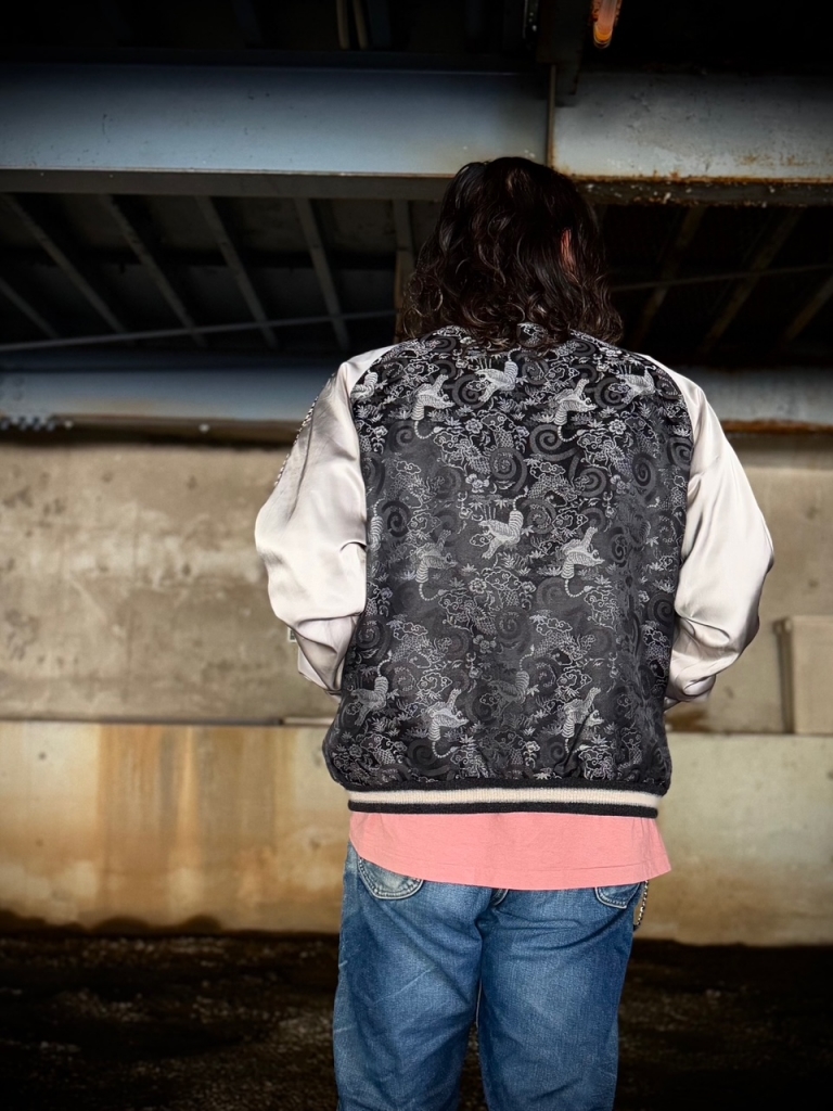 超絶レアのブロケードスカジャン！！東洋60周年記念だからこそ生まれ