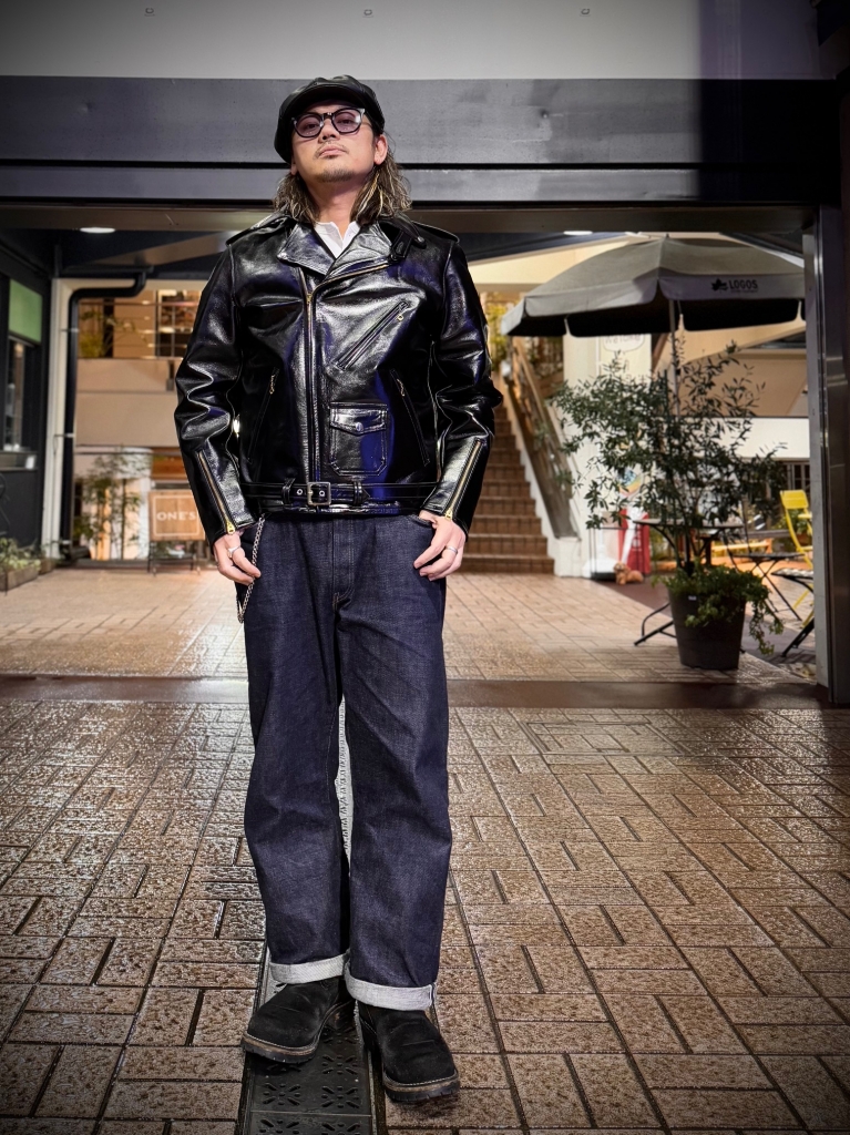 年末というこのタイミングで実名復刻のレザージャケット登場