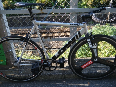 最安値に挑戦！ low bicycles パシュート フレームセット（Low Bicycles パーツ