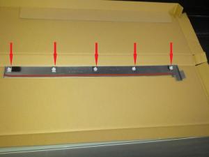 エブリイバン（DA64V）にワゴン（DA64W）用スライドレールカバー