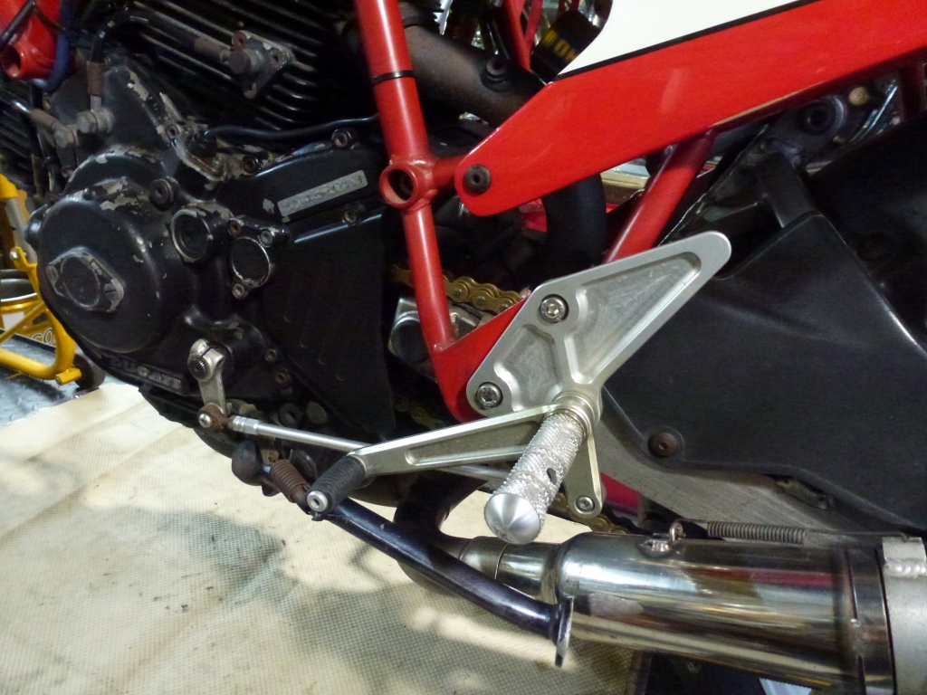 ドカティー　900SS 1989モデル SUPERSPORT パーツリスト ドカティー 900SS 1989モデル SUPERSPORT パーツリスト - メルカリ
