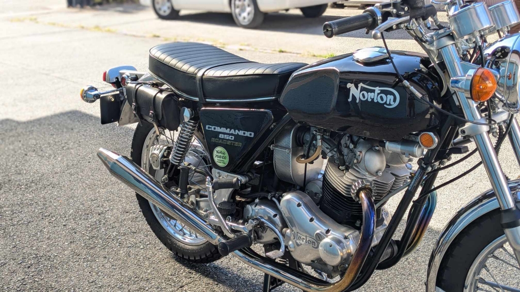 1975 NORTON COMMANDO 850MarkⅢ車検整備 愛知県Nさん | NUNOBIKI