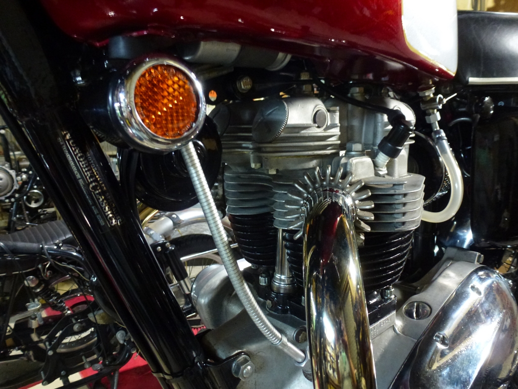 プチ報告その 10「1969 TRIUMPH TR6R」東京都Nさん | NUNOBIKI
