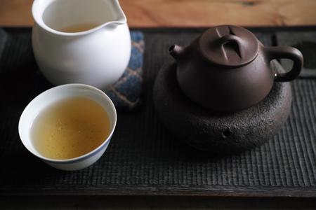 メロン　2006年ものプーアール茶×2 生茶×1 Amazon | KINKADO (欣禾堂) 30年もの黑茶・プーアル生茶「山城