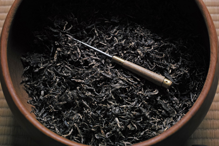 1998年製 普洱茶 357g 木製パッケージ 1998年製 普洱茶 357g 木製パッケージ 原生態雨林産 【2022年倚邦大黒