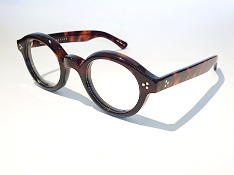 レスカ　ル　コルビジェ　lesca la corb's サングラス　ラ　コルブス コルビュジェ が愛したメガネフレーム La corb's（ラコルブ） 再入荷