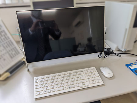 富士通製デスクトップパソコン「FMVF70D1W」のHDDをSSDに交換しました