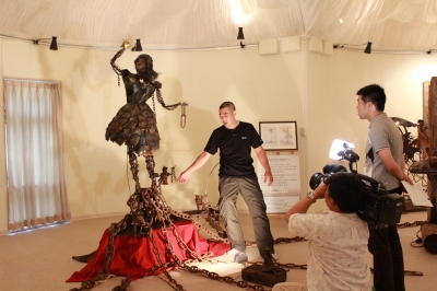 廃材アーティスト・高橋耕也のからくりオブジェ展スタート | 八ヶ岳