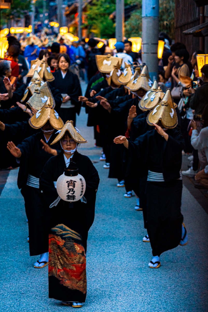 井乃頭　四郎 日玉中華食品 黒豚小籠包 15個 – 成城石井.com
