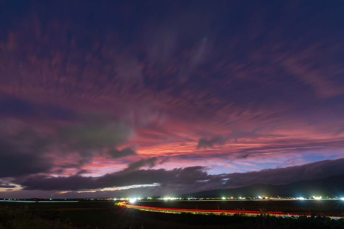 秋のある日の夕暮れ時の空 | 佐渡の四季+α