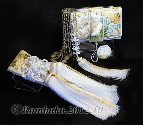 専用です☆上級品☆抹茶　縮緬　刺繍　作り帯と筥迫セット 専用です☆上級品☆抹茶 縮緬 刺繍 作り帯と筥迫セット 専用です