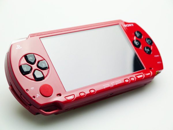 【限定色】PSP赤黒 PSPの新ツートンカラー数量限定モデル「レッド/ブラック」が