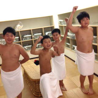 男子小学生の風呂 