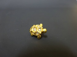 金製品 画像 K20 20金 ピンバッジ 亀モチーフ ダイヤ