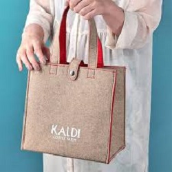 バッグ 画像 コーヒーの日バッグ ベージュ フェルト KALDI 美品