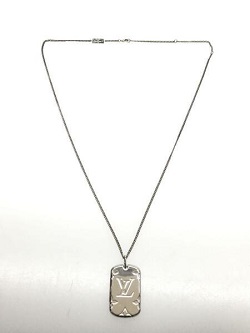 ルイヴィトン 画像 ロケットペンダント シルバーカラー ロケットネックレスモノグラム