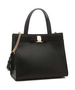 ブランド品 画像 サルヴァトーレフェラガモ Ferragamo トートバッグ 2WAY ヴァラ リボン 黒