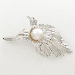 プラチナ製品 画像 Pt900 ブローチ 真珠 ダイヤ