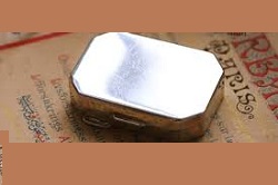 銀製品 画像 純銀製 ピルケース スクエア